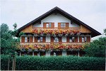 Guggenbergerhaus von der Hauptstraße
